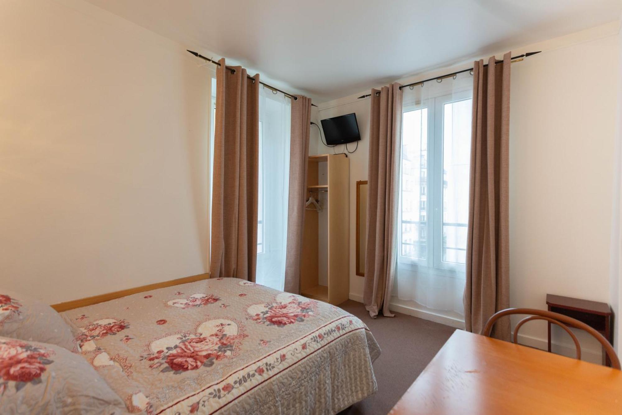 Ideal Hotel Paris Exterior photo