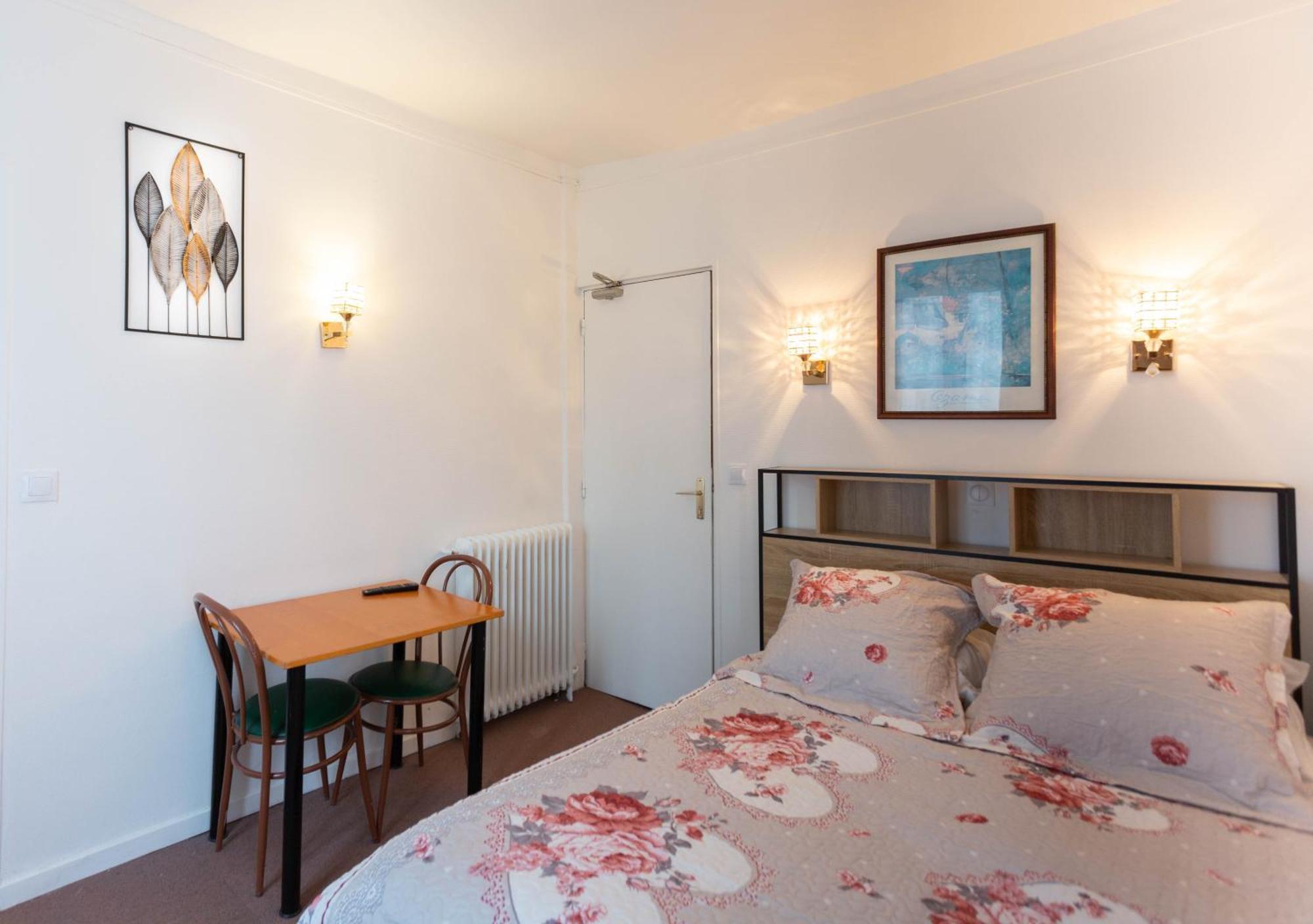 Ideal Hotel Paris Exterior photo